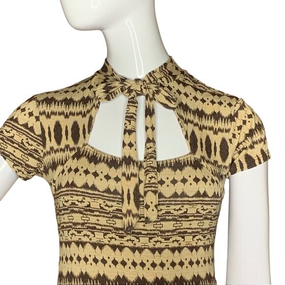Dots Top Tribal Color Brown Short Sleeve Size S - Picture 2 of 7